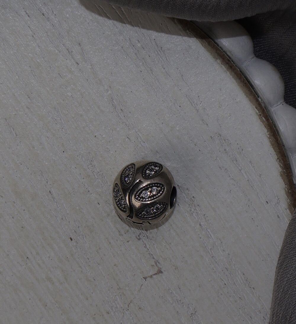 Pandora Sterling Silver Sparkling Leaves Charm 2.8G / 0.4in
